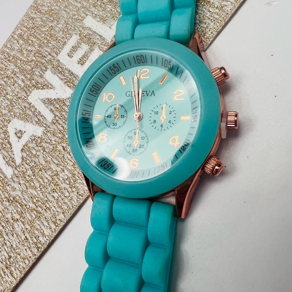 Geneva Aqua Silicone Watch with Copper Accents Brand New - Picture 4 of 4
